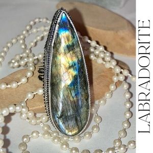 Flashy Labradorite Gemstone Handmade Ring